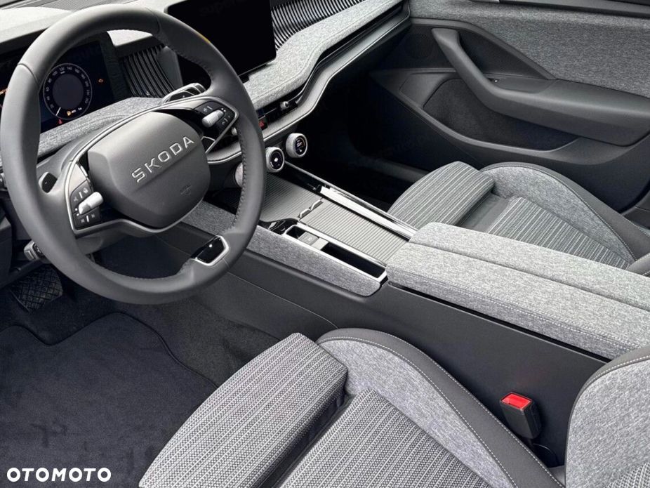 Skoda Superb 2.0 TSI Edition 130 DSG - 7