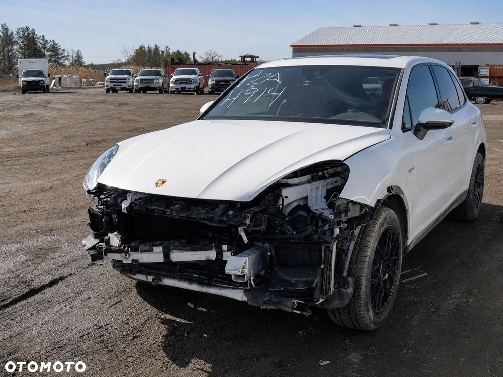 Porsche Cayenne S E-Hybrid - 1