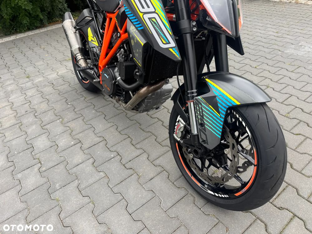 KTM Super Duke - 19
