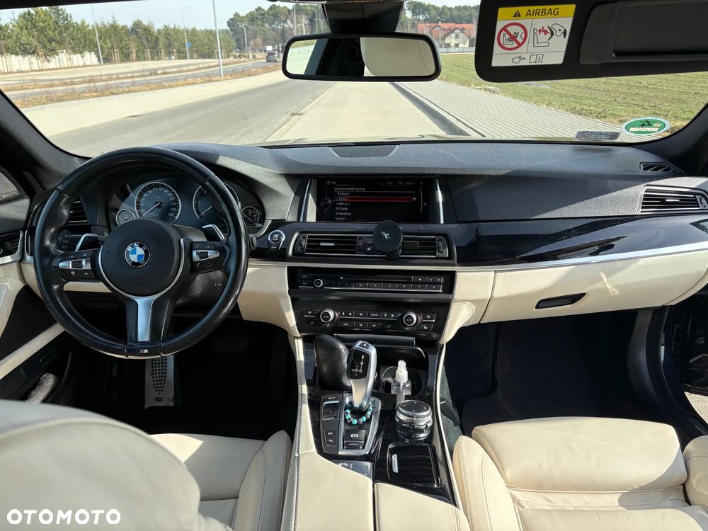 BMW Seria 5 530d xDrive Sport-Aut Modern Line - 12