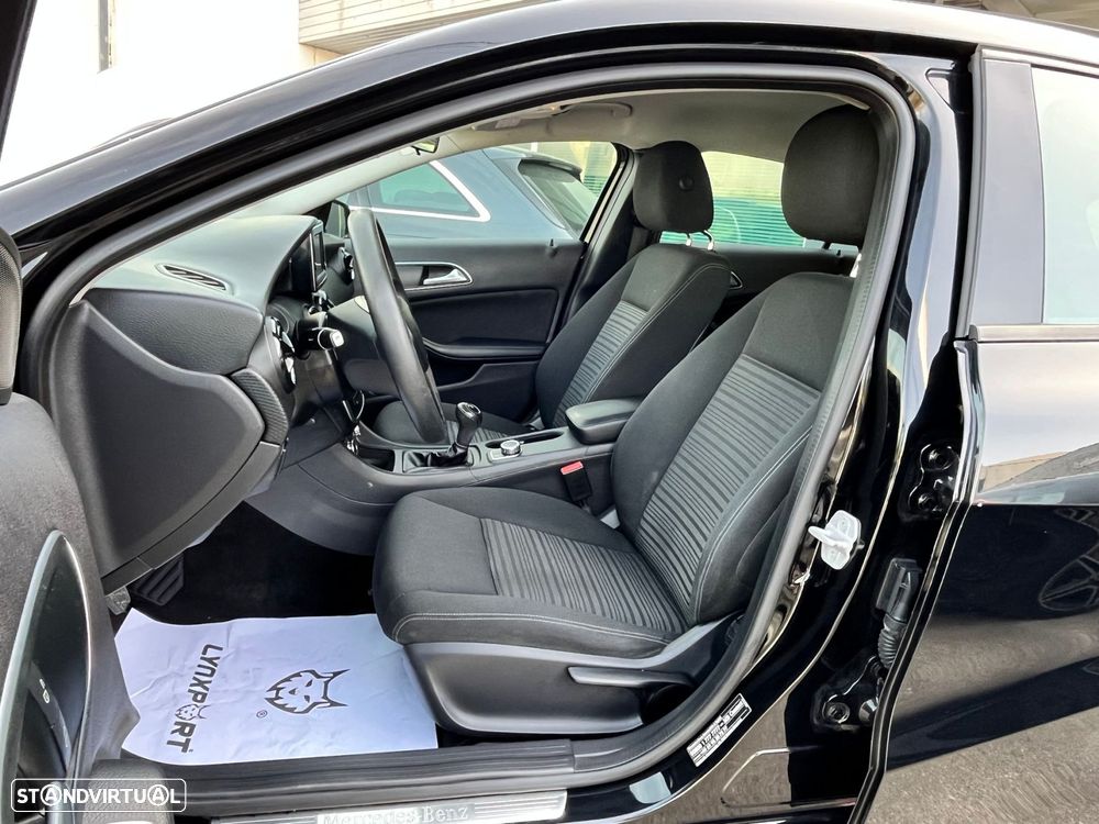 Mercedes-Benz A 180 - 11