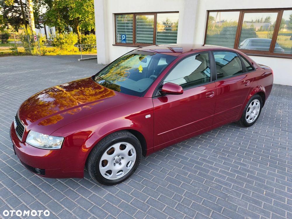 Audi A4 Limousine - 17