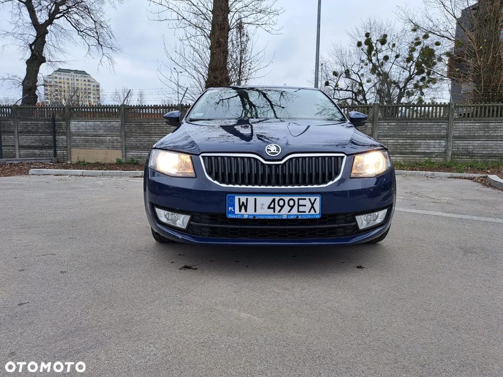 Skoda Octavia 1.6 TDI Ambition DSG - 2