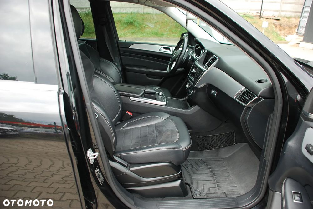 Mercedes-Benz ML 350 BlueTec 4-Matic - 11