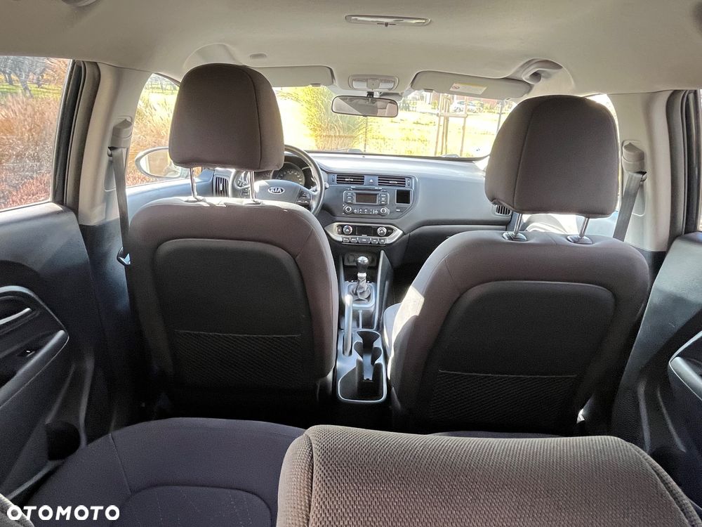 Kia Rio 1.2 Attract - 14