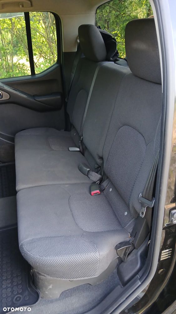 Nissan Navara 2.5 D Platinum - 33