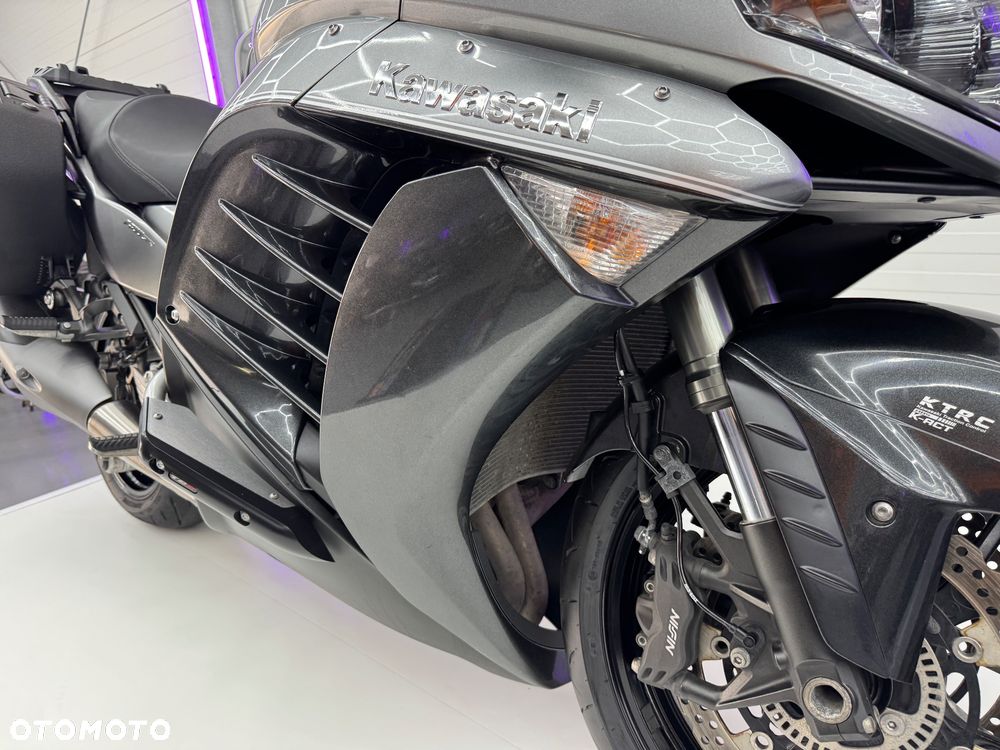 Kawasaki GTR - 12
