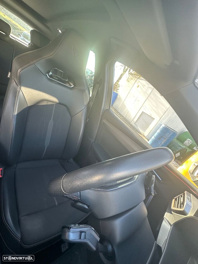 Cupra Leon 1.4 e-Hybrid DSG - 11