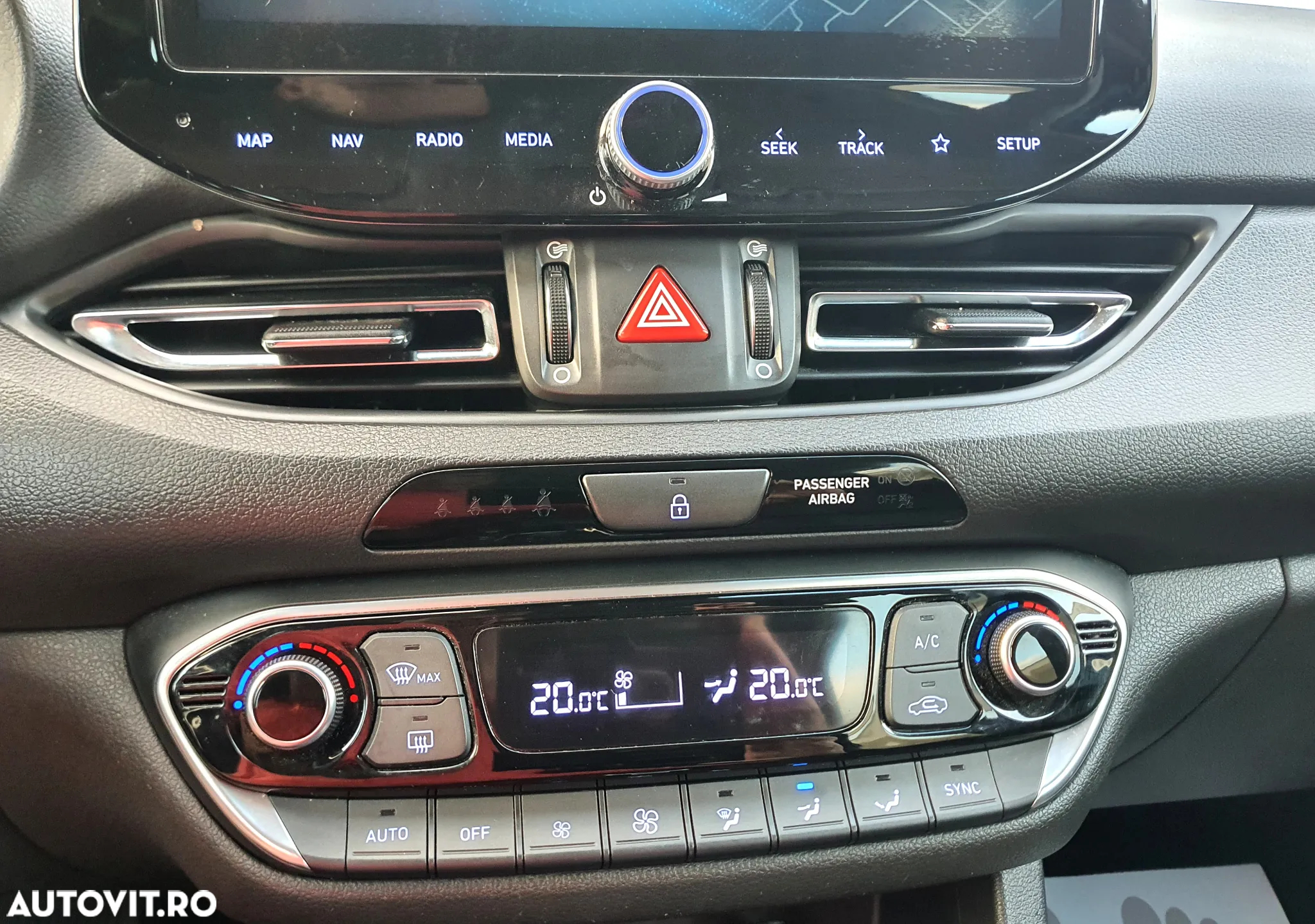 Hyundai i30 Kombi 1.6 CRDI DCT Intro - 27
