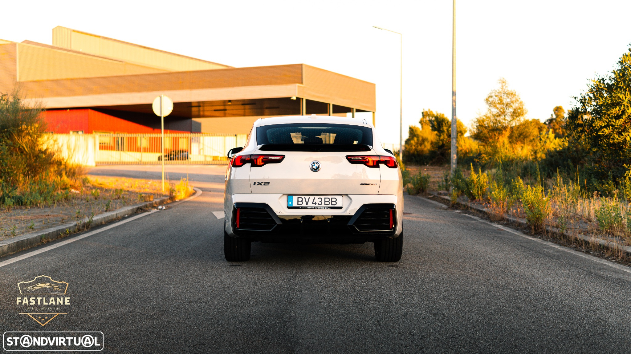 BMW iX2 eDrive20 Pack Desportivo M - 6