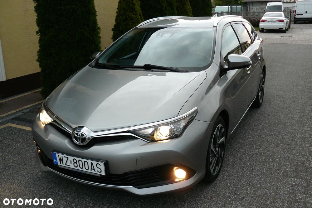 Toyota Auris 1.6 D-4D Design Edition - 23