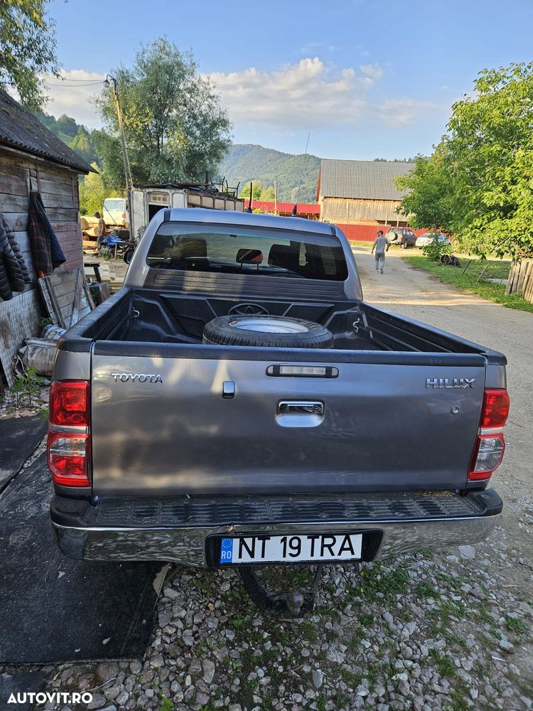 Toyota Hilux - 3