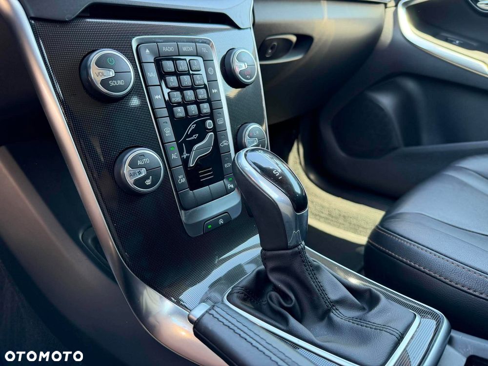 Volvo V40 Cross Country D3 Geartronic - 22