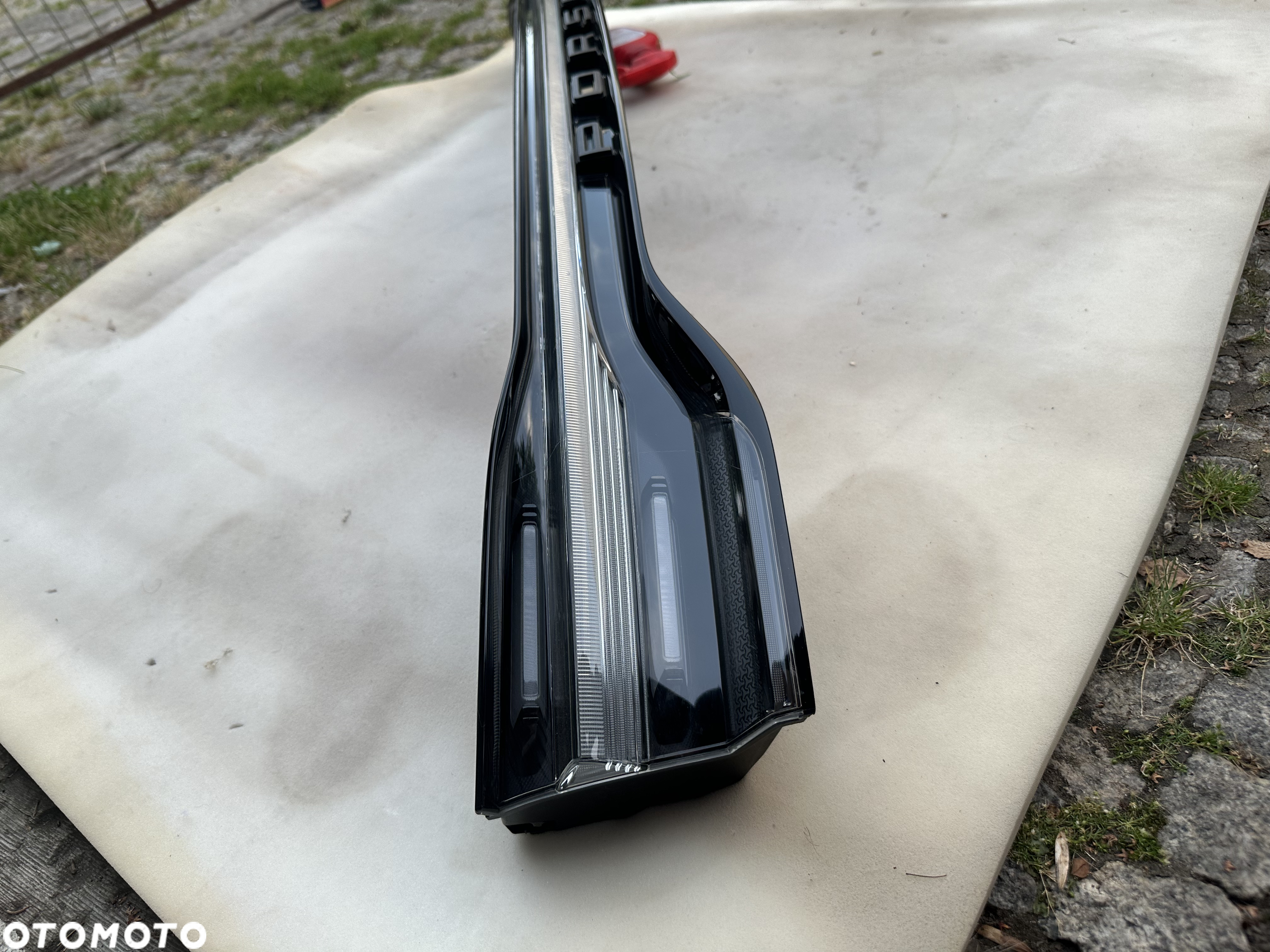 PORSCHE MACAN 95B945208K LIFT BLENDA LED TYŁ EU - 4