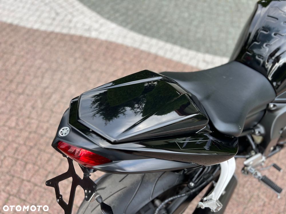 Yamaha FZ - 13