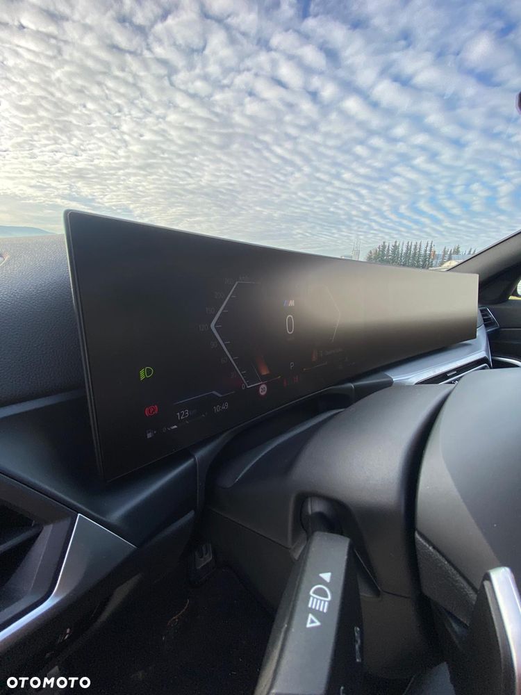 BMW Seria 3 330i xDrive M Sport sport - 35