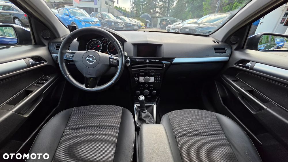 Opel Astra 1.6 T Cosmo - 7