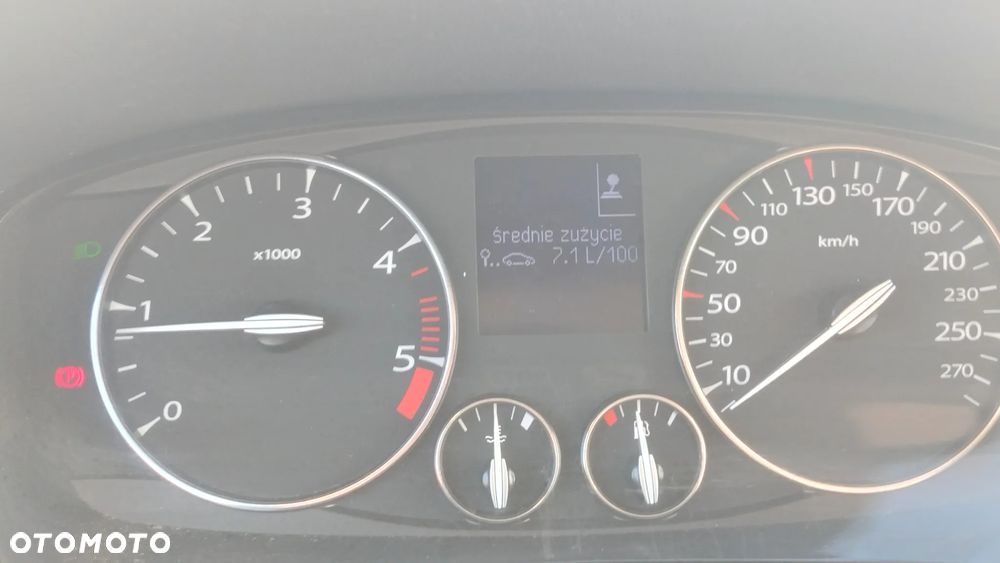 Renault Laguna 2.0 dCi Initiale - 31