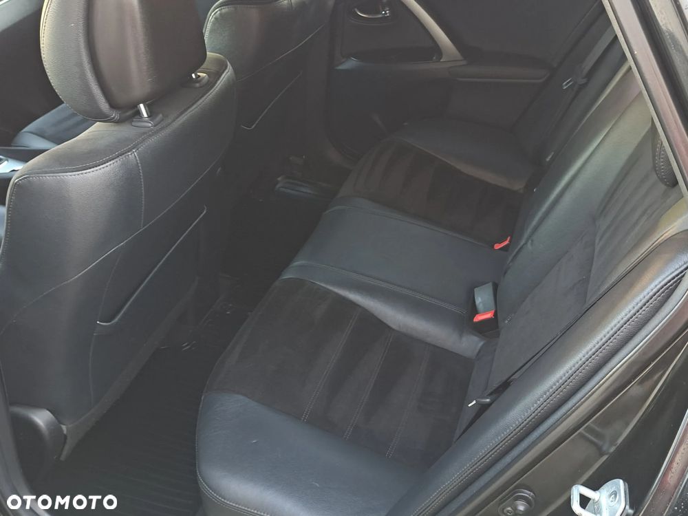 Toyota Avensis 1.8 Premium - 10