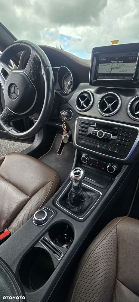 Mercedes-Benz CLA 200 - 13