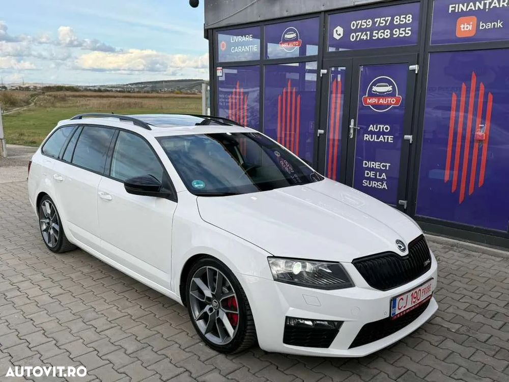 Skoda Octavia Combi 2.0 TDI (Green tec) DSG RS - 10