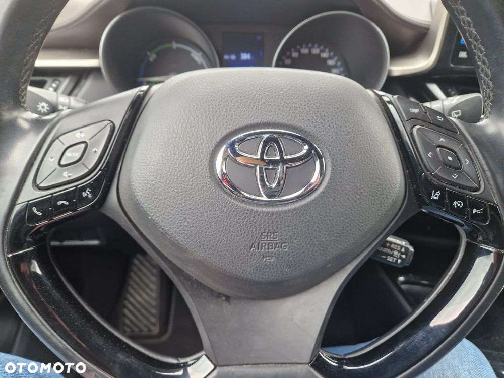 Toyota C-HR - 16