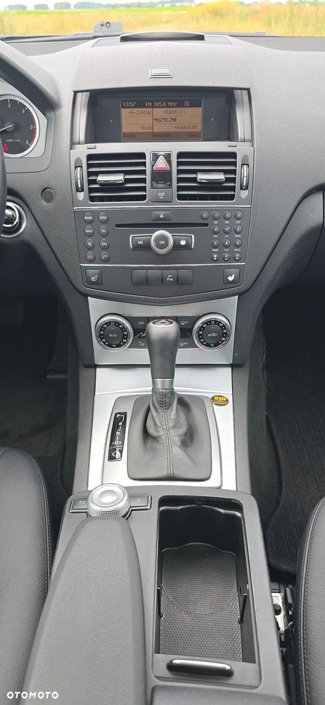 Mercedes-Benz Klasa C 320 CDI DPF 7G-TRONIC Avantgarde - 17