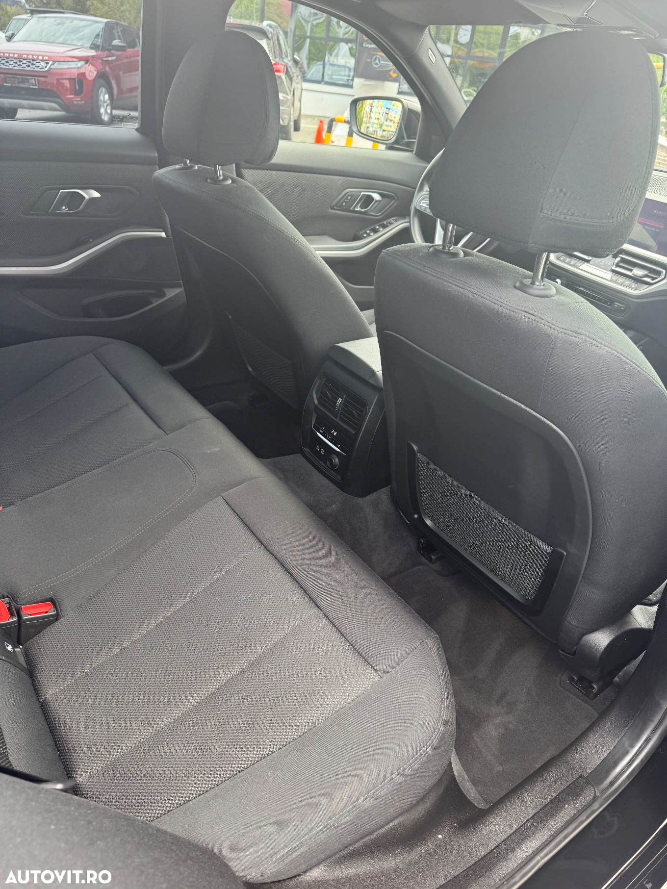 BMW Seria 3 318d Aut. - 8