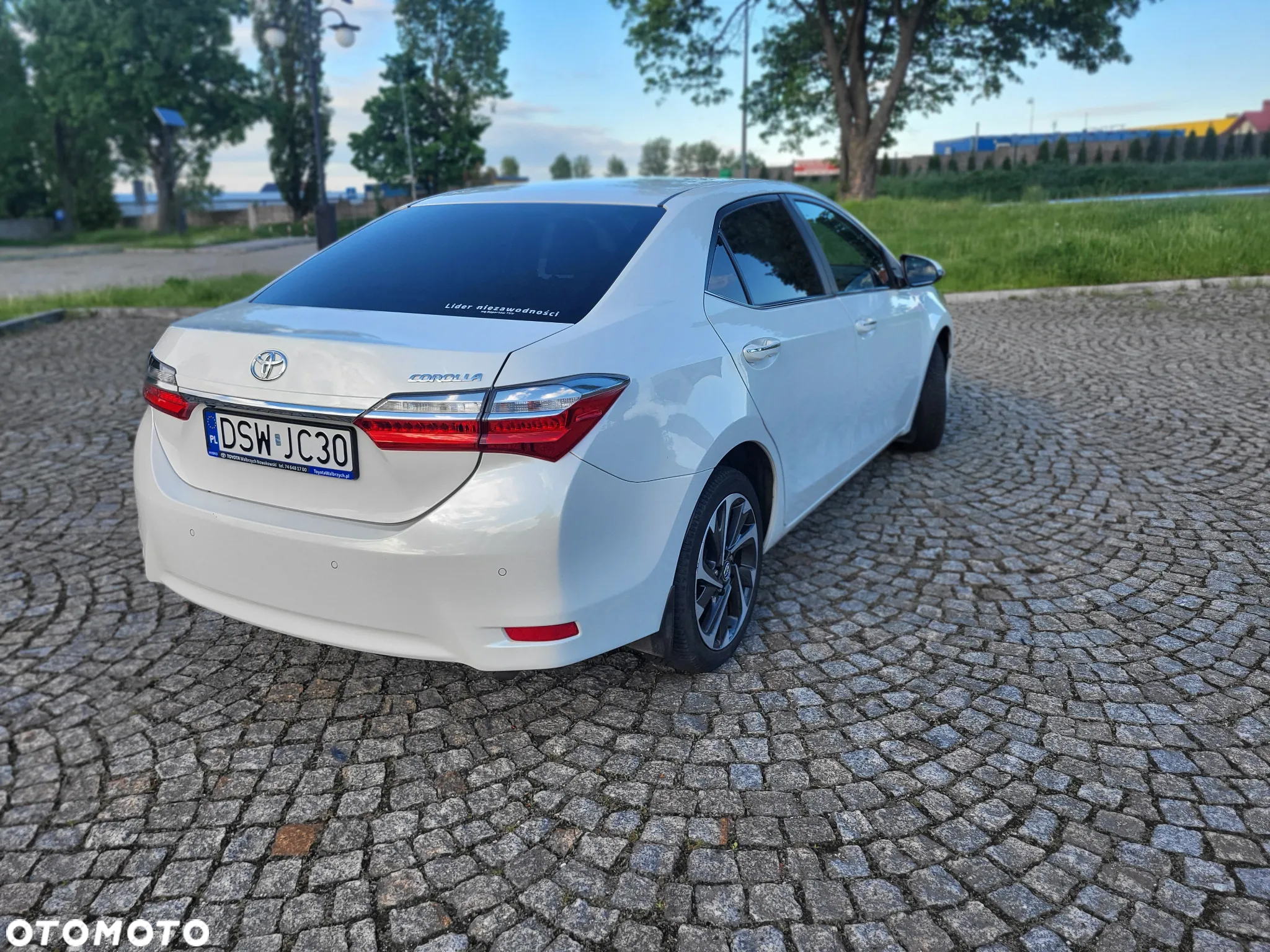 Toyota Corolla 1.6 Prestige EU6 - 6