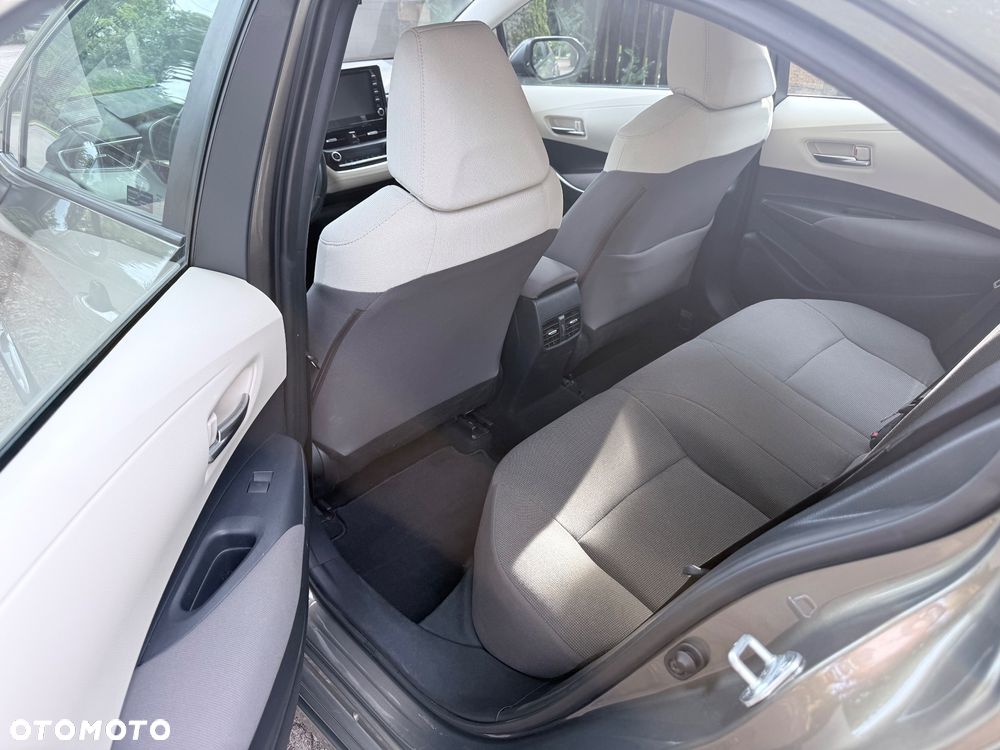 Toyota Corolla 1.6 Comfort - 6