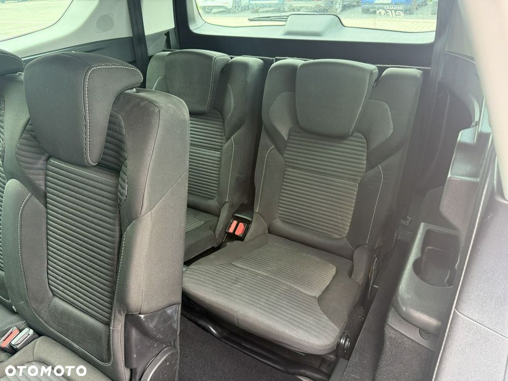 Renault Scenic - 11