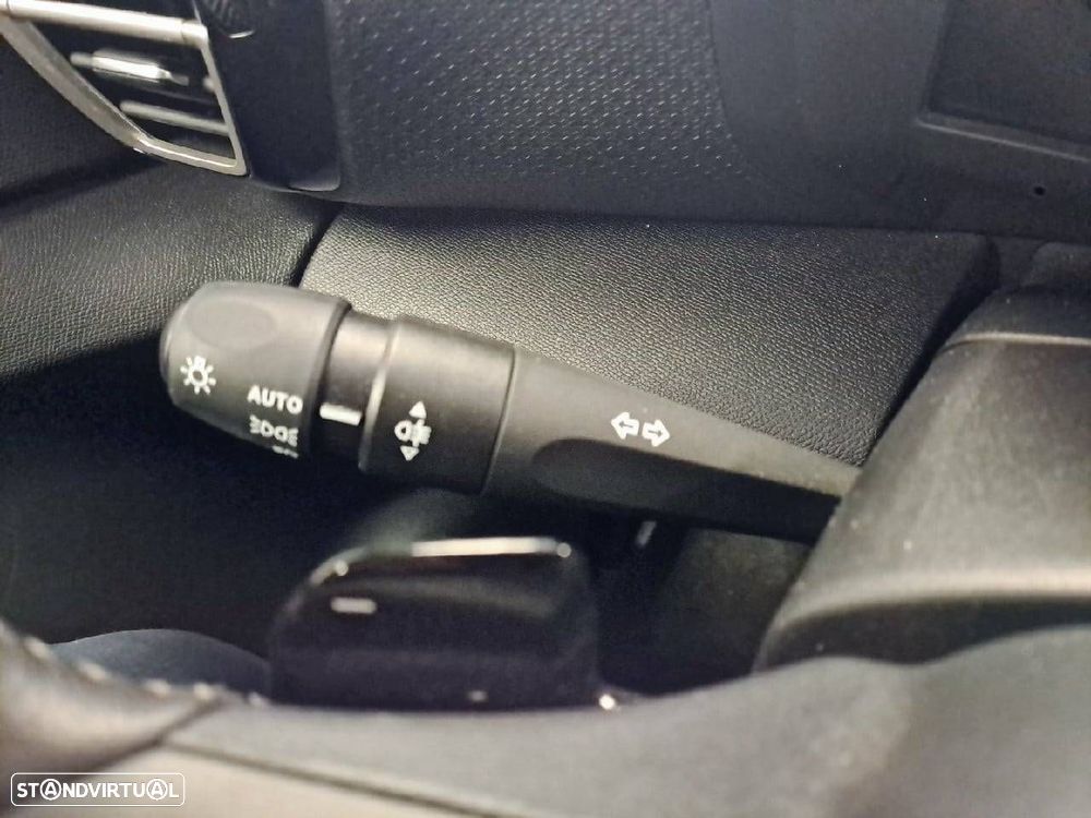 Citroën C4 X 1.2 Hybrid Plus e-DSC6 - 13