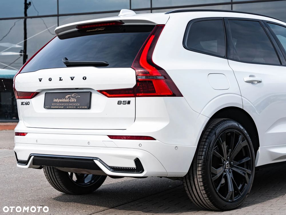 Volvo XC 60 B5 B AWD Plus Dark - 14