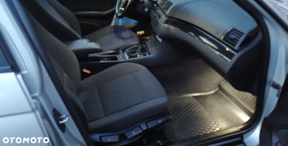 BMW Seria 3 316i - 4