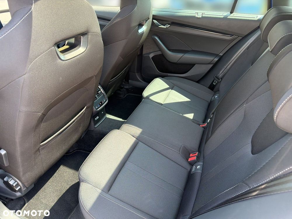 Skoda Octavia 2.0 TDI Sportline DSG - 31