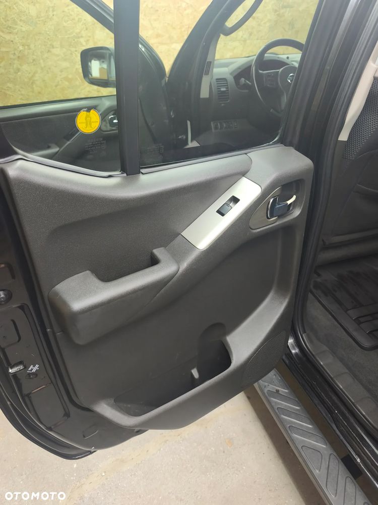 Nissan Navara - 23