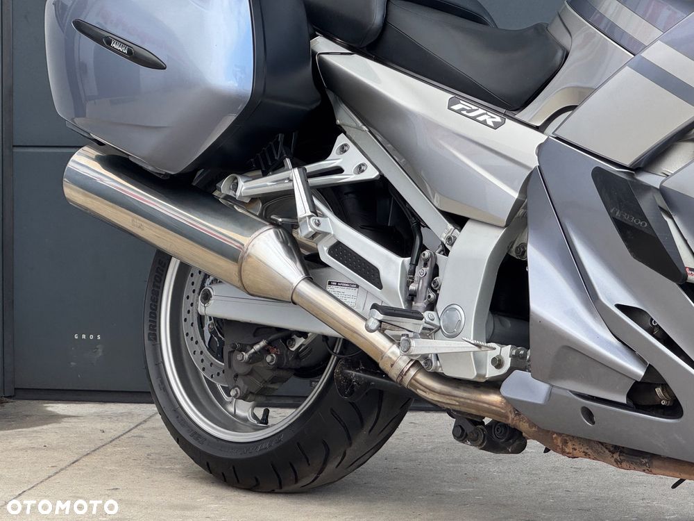 Yamaha FJR - 4