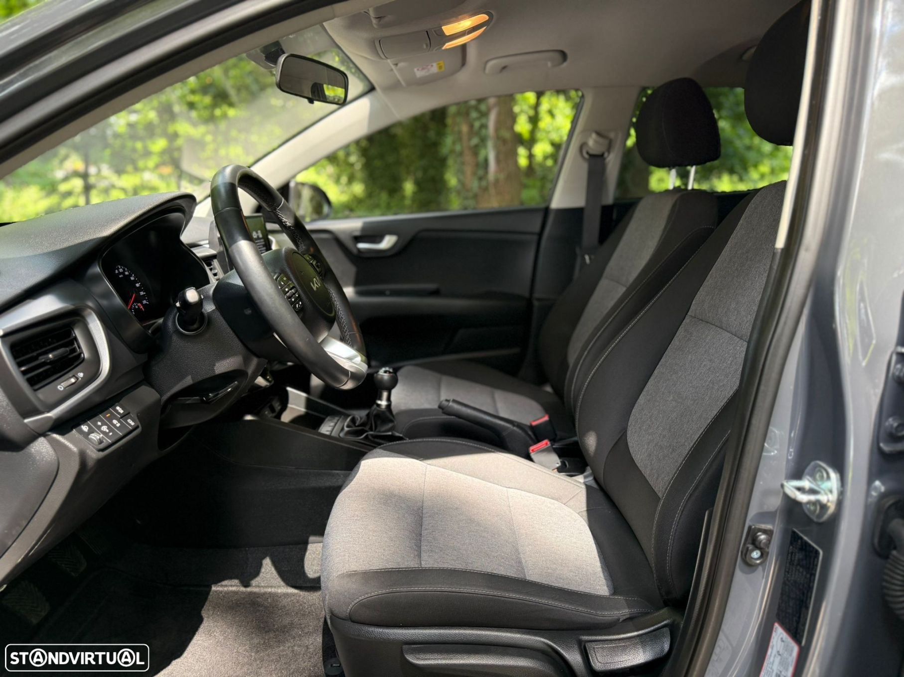 Kia Stonic 1.2 Dynamic - 37