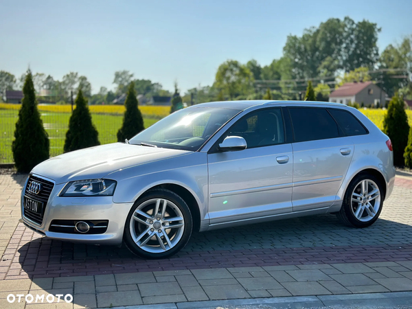 Audi A3 2.0 TDI Sportback DPF S tronic Attraction