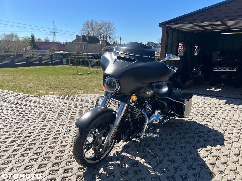 Harley-Davidson Touring Street Glide - 1