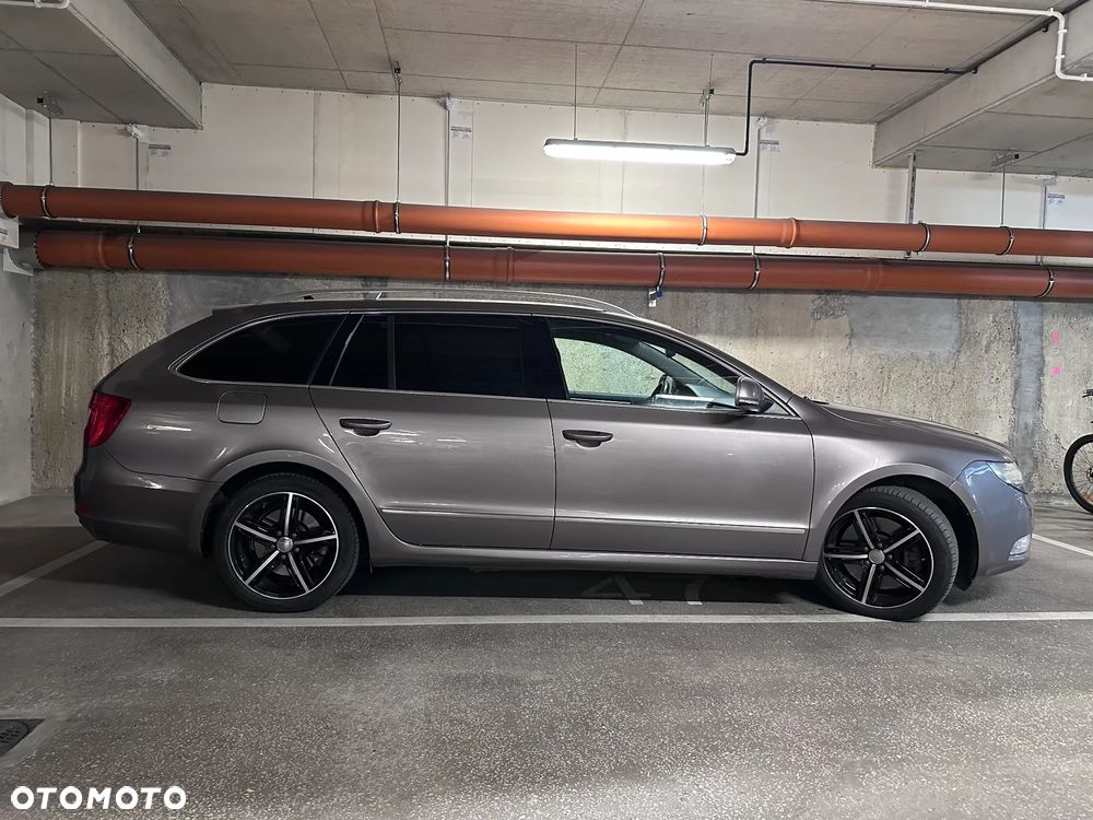 Skoda Superb 3.6 FSI 4x4 Elegance DSG - 9