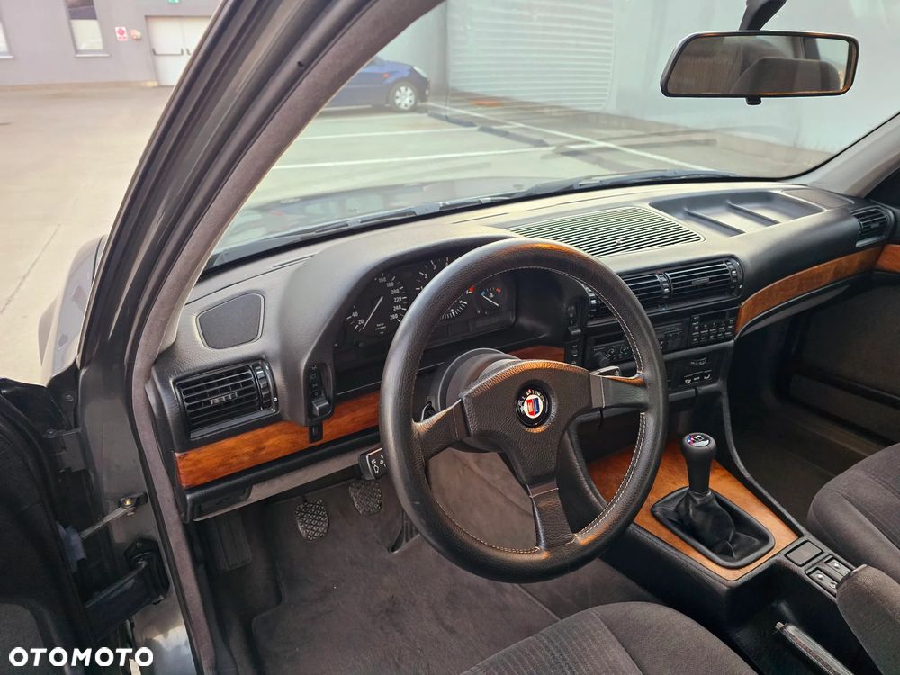 BMW Seria 7 - 18