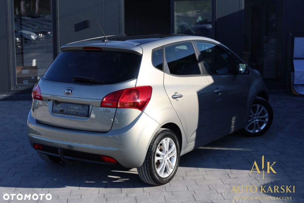 Kia Venga - 8