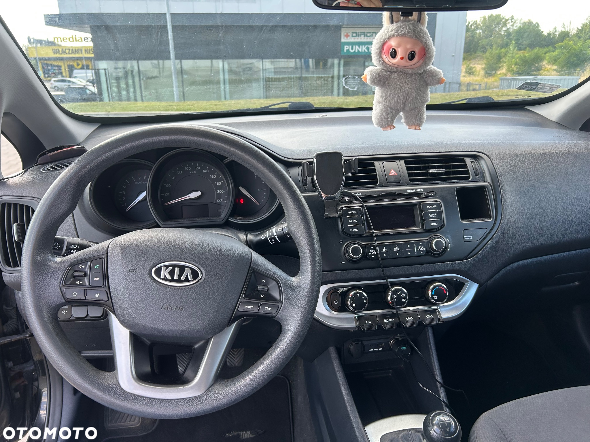 Kia Rio 1.2 M - 11
