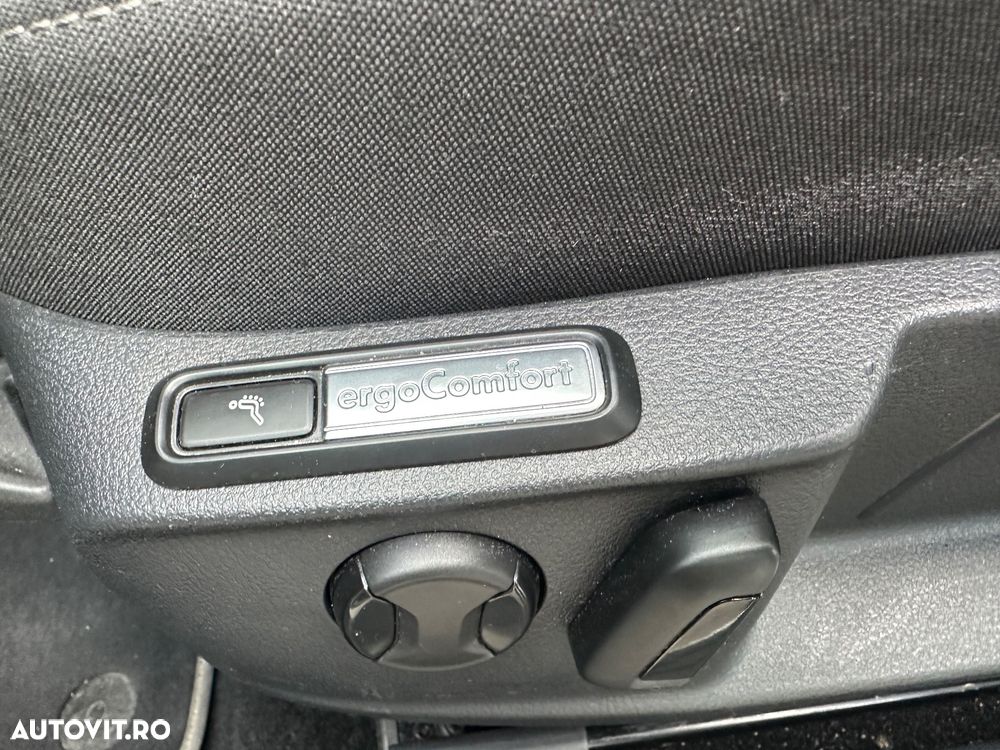 Volkswagen Passat 2.0 TDI SCR DSG Business - 8