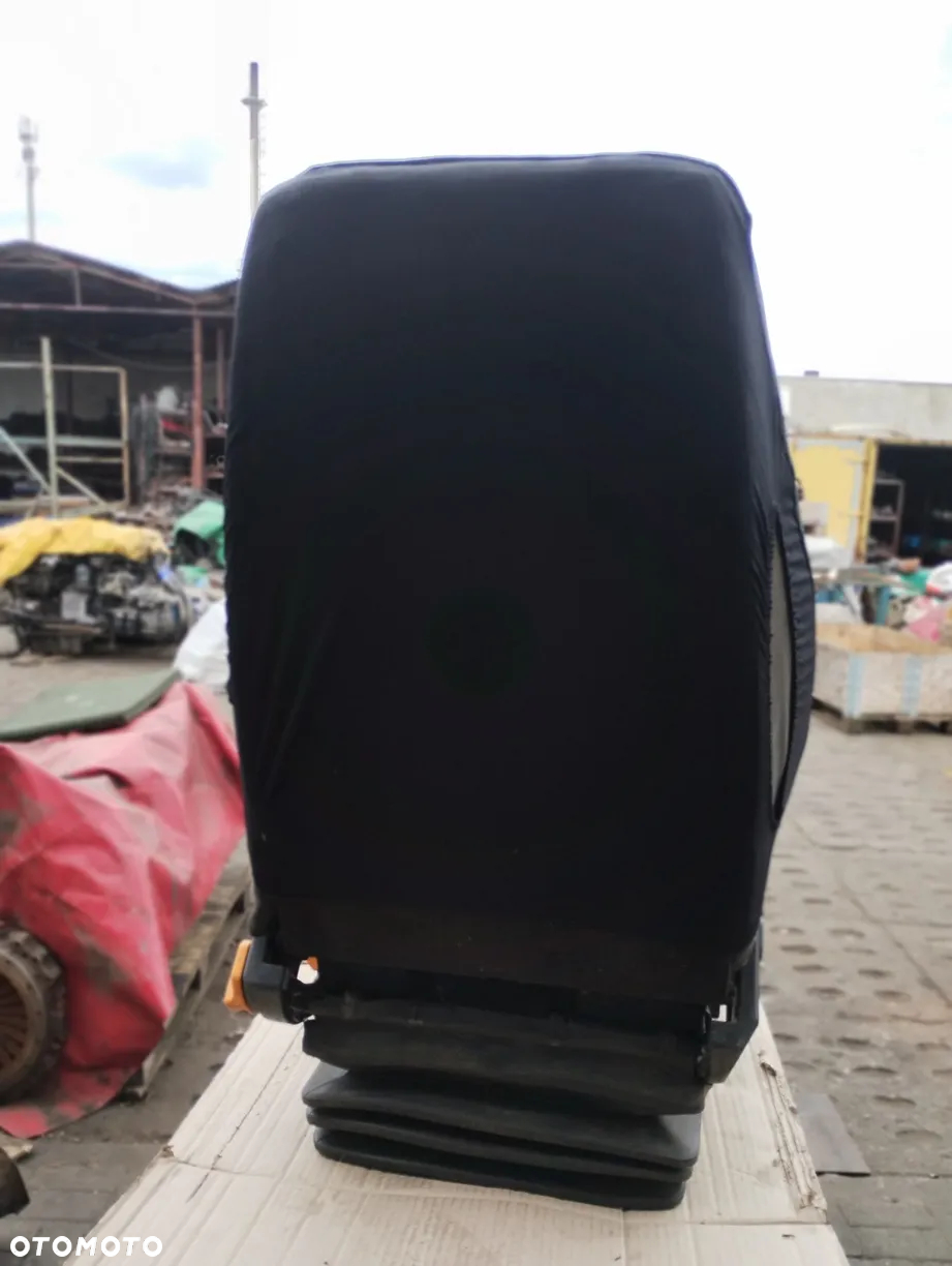 FOTEL ISRI 6100 PNEUMATYCZNY ŁADOWARKA TRAKTOR OBROTNICA - 4
