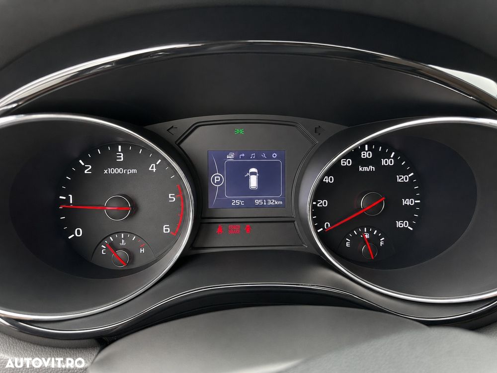 Kia Carnival - 14