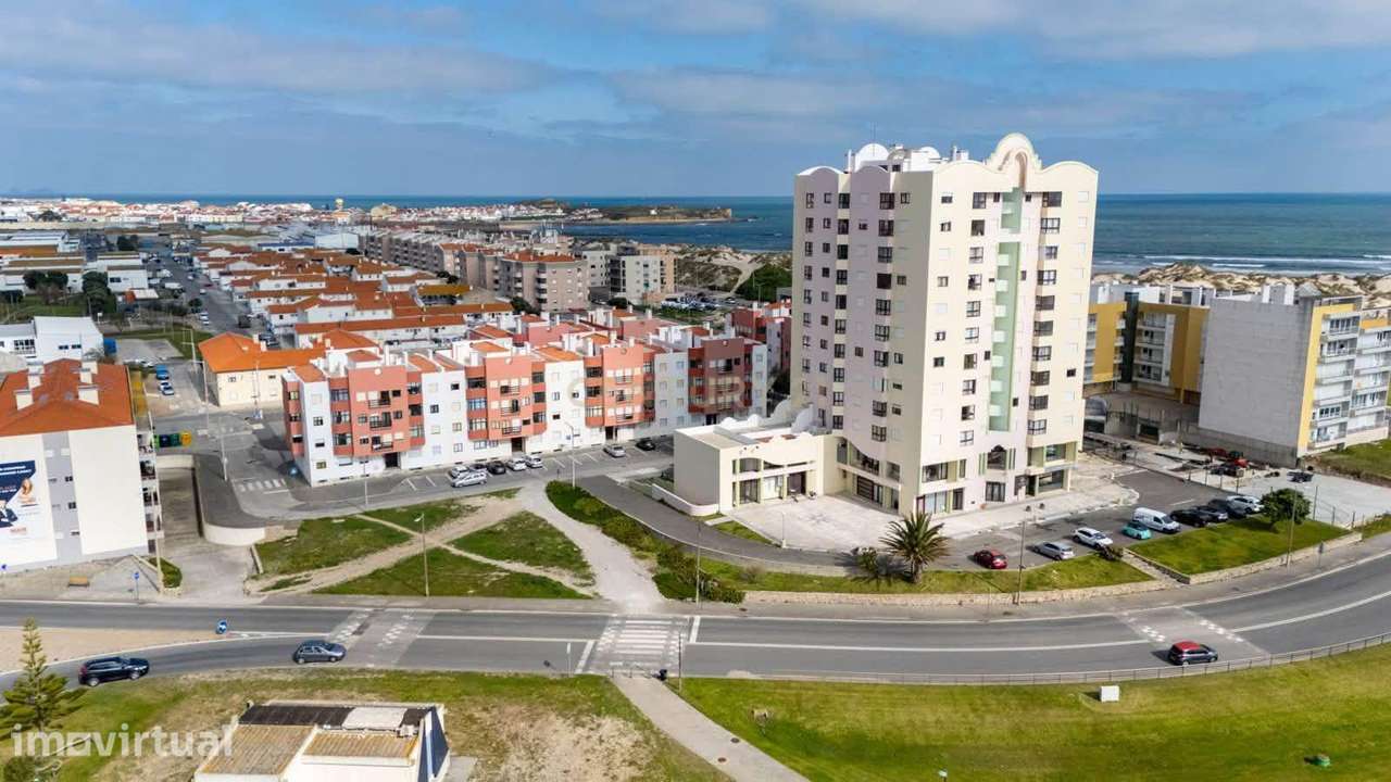 Loja com dois pisos - Renovada - 2 WC - Grande imagem: 3/23