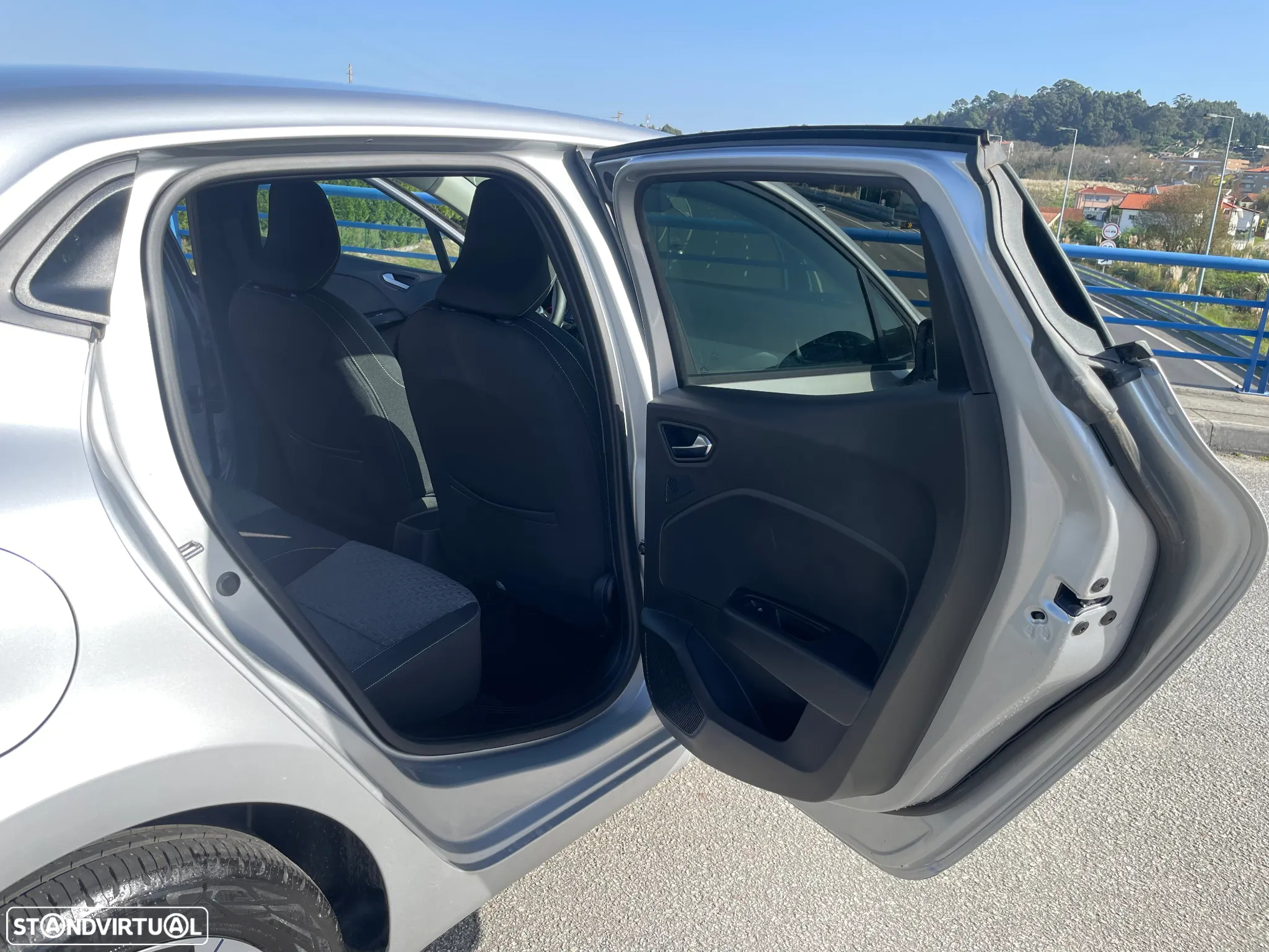 Renault Clio 1.0 TCe Techno - 19