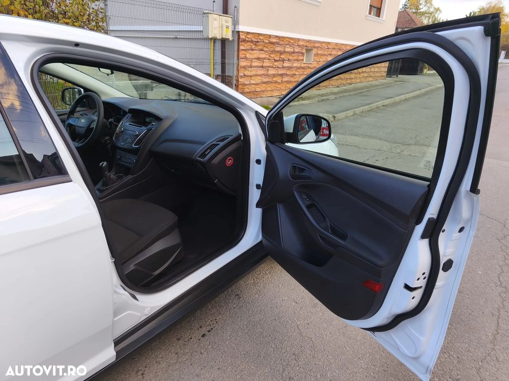 Ford Focus 1.0 EcoBoost Connected - 16